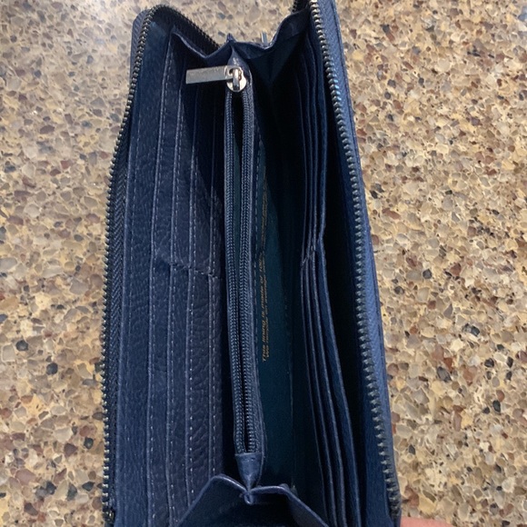 Matt & Nat Wallet - Picture 5 of 6